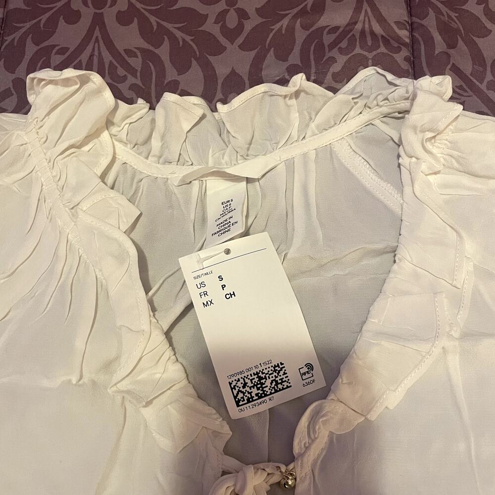 H&M Ruffled Trimmed Drawstring Blouse - Picture 4 of 11
